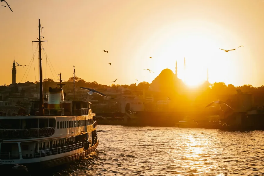 Sunset Bosphorus Cruise Istanbul – Unforgettable Golden Horn & Bosphorus Sunset Tour